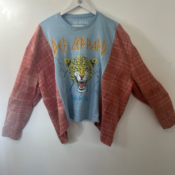 Upcycled graphic tee flannel festival top - Picture 7 of 10